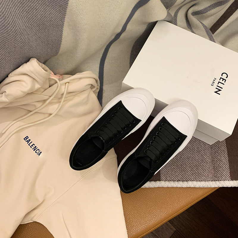 Women's White Canvas Shoes: Versatile Slip-On Sneakers