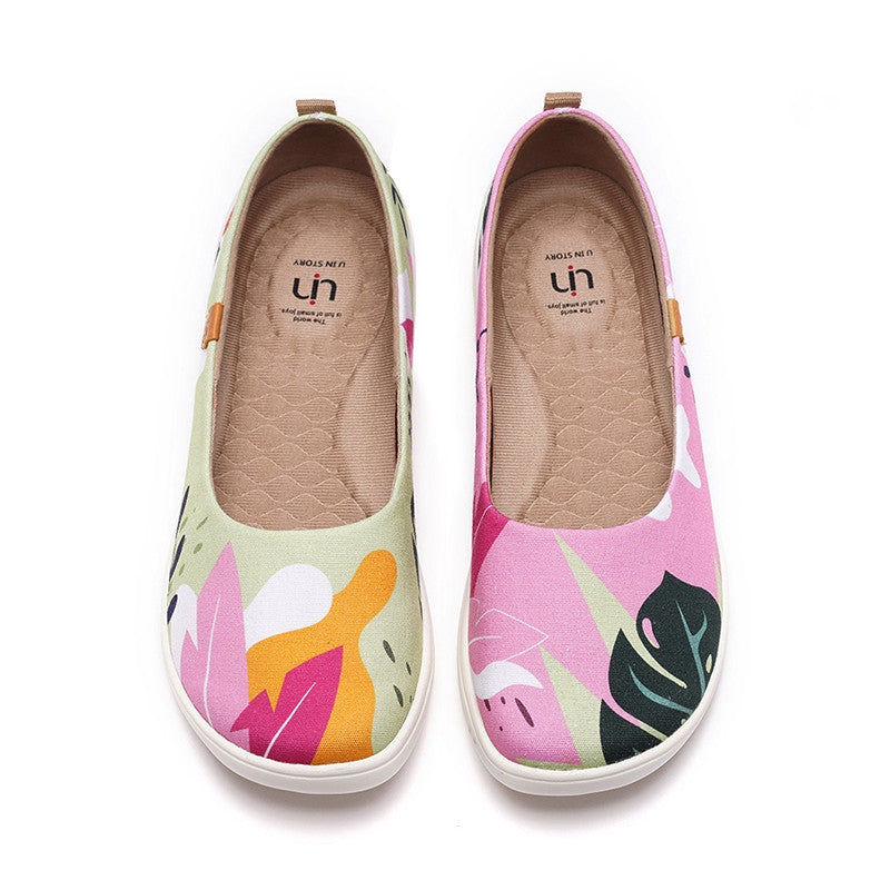 Women's Slip-On Canvas Shoes: Casual & Comfortable